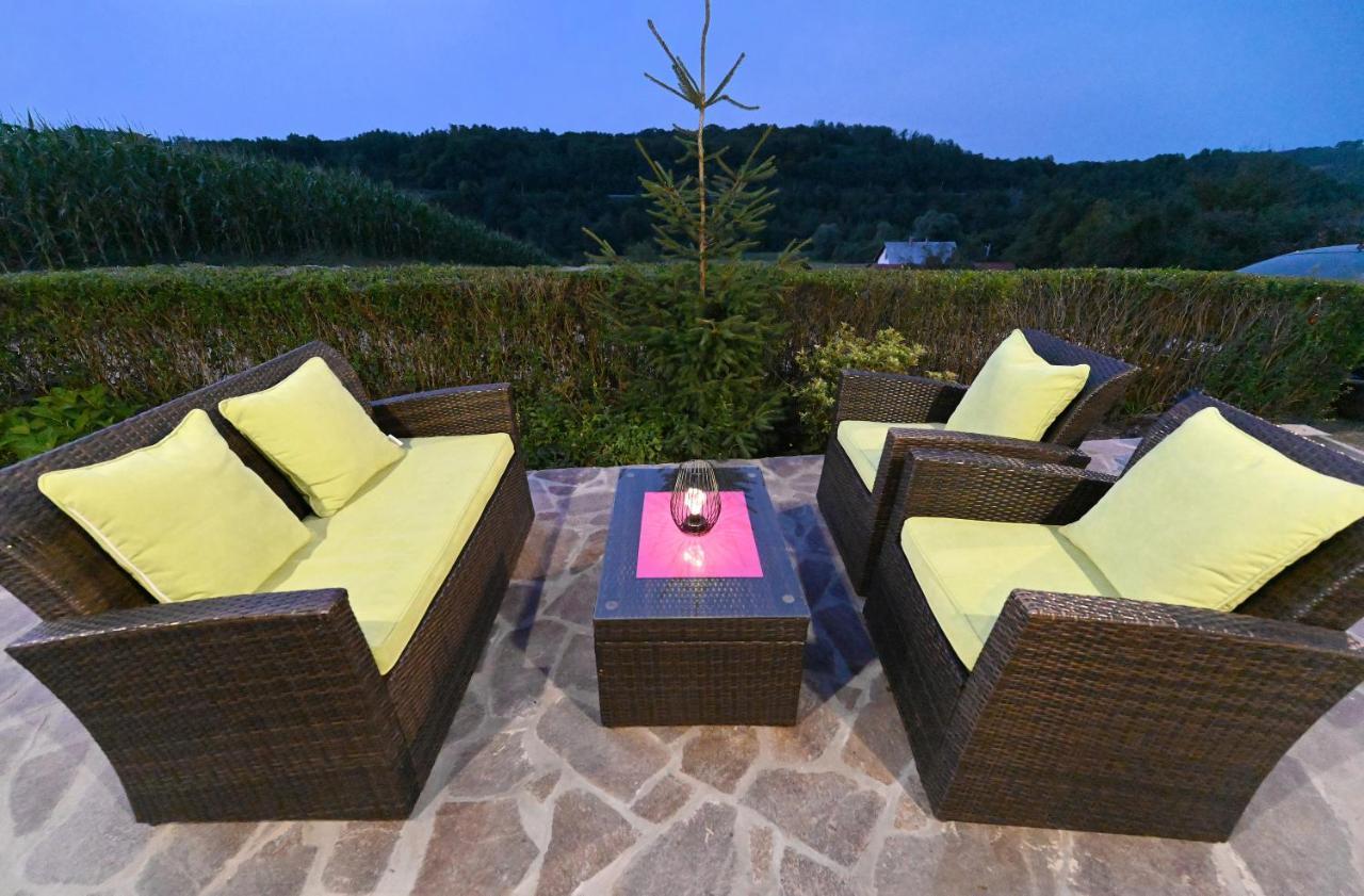 Lavanda Land - Villa Tanya Mreznica Donji Zvecaj Exterior foto